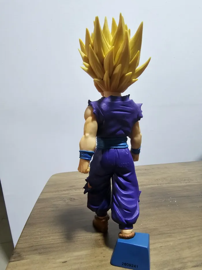 Gohan SSJ2 — Battle Damaged vista 2
